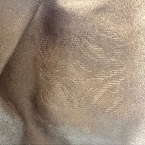 Loewe pre owned Nappa Aire Handbag - Picture 15 of 15